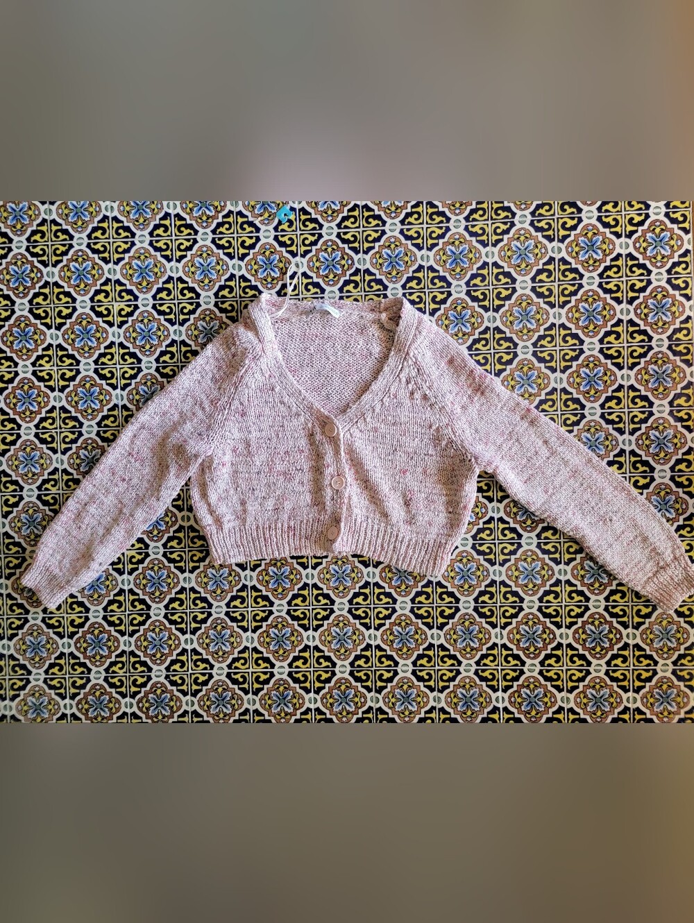 Zara Cropped V-Neck Button Front Women's Sweater Cardigan - Pink